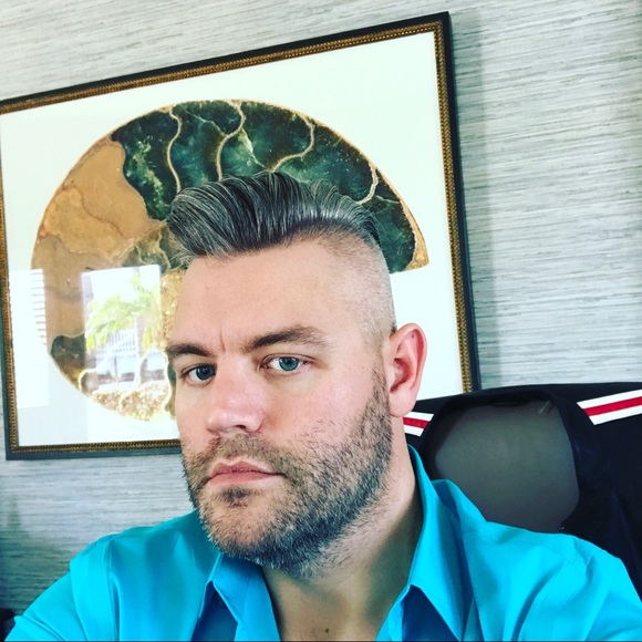 Meet your Posher, Andrew - Picture 1 of 1